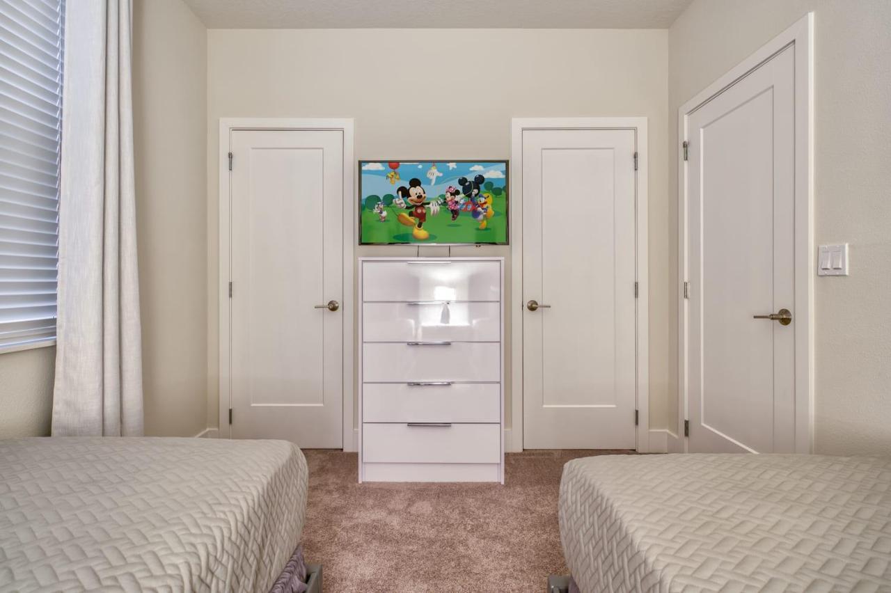 Pleasant Townhome With Private Pool Near Disney Four Corners エクステリア 写真